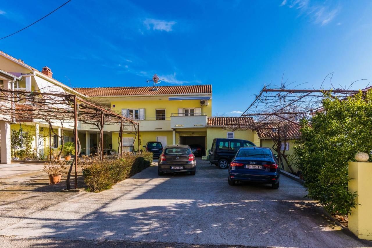 Apartman Mladenka Sukosan Exterior photo