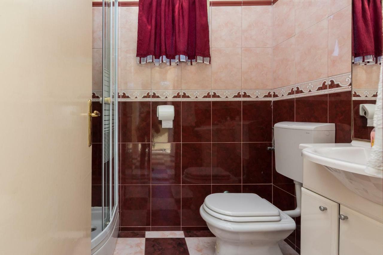 Apartman Mladenka Sukosan Exterior photo